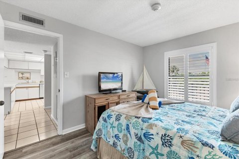 Condo in Sarasota, Florida, 2 bedrooms  № 2224265 - photo 28