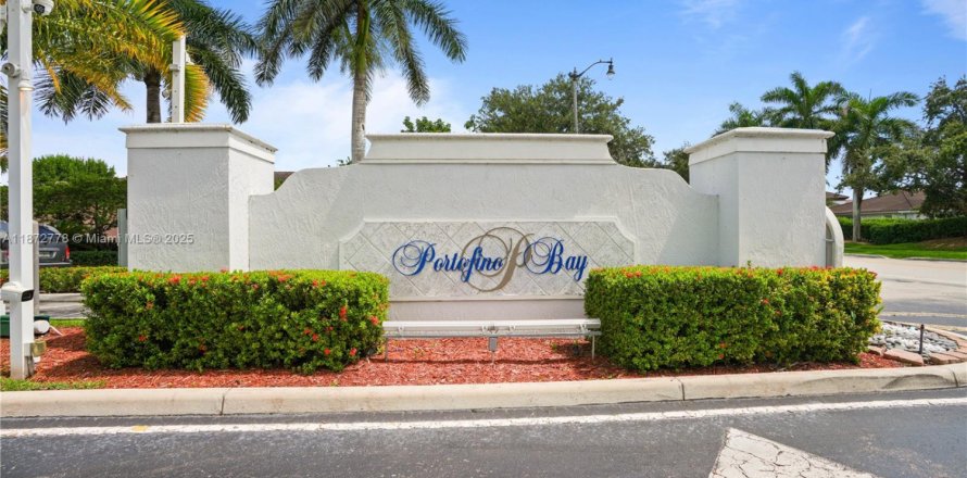 Villa ou maison à Homestead, Floride 3 chambres, 191.19 m2 № 1924138