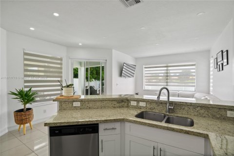 Villa ou maison à vendre à Homestead, Floride: 3 chambres, 191.19 m2 № 1924138 - photo 29