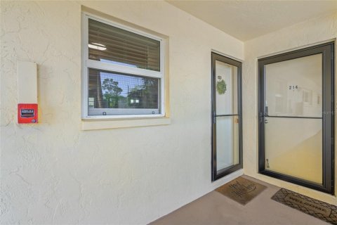 Condo in Siesta Key, Florida, 2 bedrooms  № 1812593 - photo 16