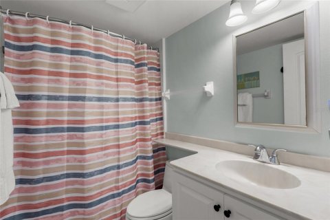 Condo in Siesta Key, Florida, 2 bedrooms  № 1812593 - photo 24