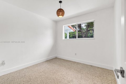 Купить виллу или дом в Майами-Спрингс, Флорида 3 спальни, 145.76м2, № 2009107 - фото 8