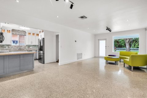 Купить виллу или дом в Майами-Спрингс, Флорида 3 спальни, 145.76м2, № 2009107 - фото 17