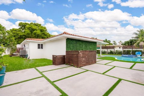 Купить виллу или дом в Майами-Спрингс, Флорида 3 спальни, 145.76м2, № 2009107 - фото 25