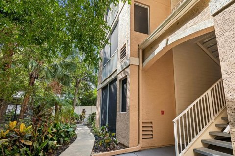 Copropriété à louer à Tampa, Floride: 1 chambre, 89.56 m2 № 2167512 - photo 17