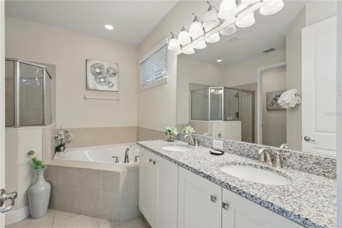 House in Four Corners, Florida 5 bedrooms, 309.18 sq.m. № 1526722 - photo 18