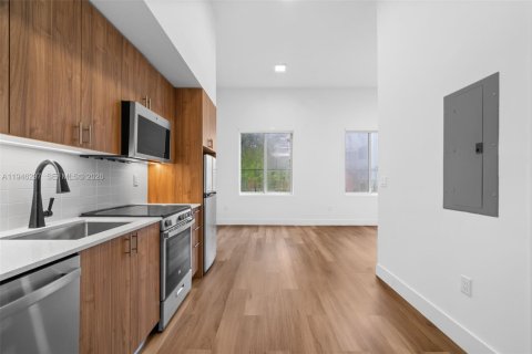 Apartment in Miami, Florida 37.16 sq.m. № 2002595 - photo 22