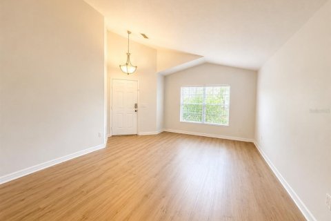 Villa ou maison à louer à Orlando, Floride: 4 chambres, 170.57 m2 № 2113782 - photo 2