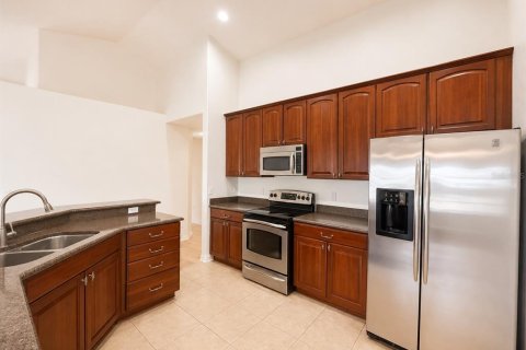 Villa ou maison à louer à Orlando, Floride: 4 chambres, 170.57 m2 № 2113782 - photo 5
