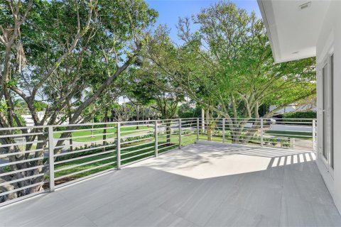 House in Pompano Beach, Florida 4 bedrooms, 244.52 sq.m. № 2011003 - photo 30