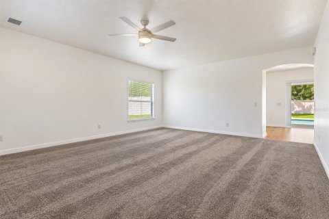 House in Lutz, Florida 4 bedrooms, 193.42 sq.m. № 2383423 - photo 12