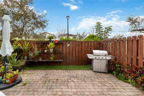 Adosado en venta en Doral, Florida, 4 dormitorios, 163.23 m2 № 2175039 - foto 19