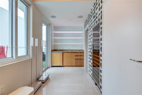 Copropriété à louer à Miami Beach, Floride: 4 chambres, 256.97 m2 № 1813941 - photo 18