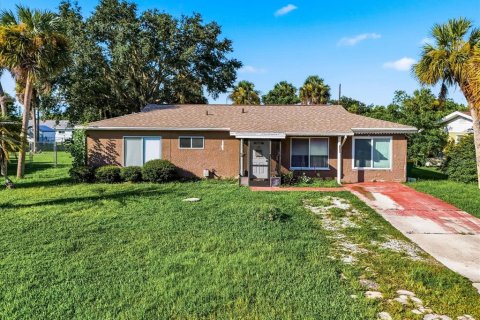 Casa en Port Charlotte, Florida 3 dormitorios, 156.08 m2 № 2362494