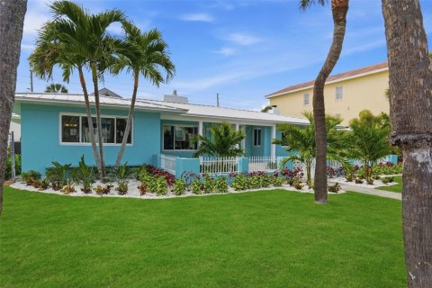 Villa ou maison à vendre à Saint Pete Beach, Floride: 4 chambres, 319.89 m2 № 2151731 - photo 8