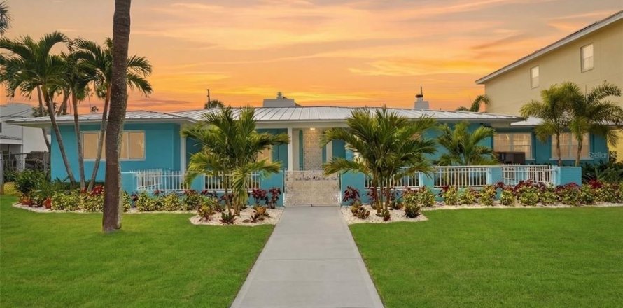 Villa ou maison à Saint Pete Beach, Floride 4 chambres, 319.89 m2 № 2151731