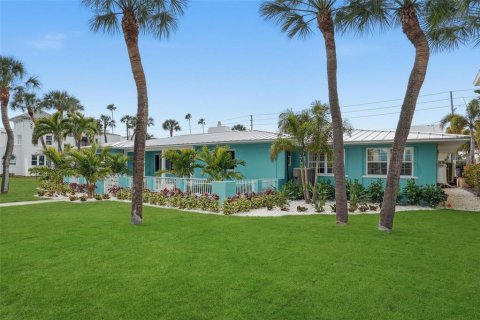 Villa ou maison à vendre à Saint Pete Beach, Floride: 4 chambres, 319.89 m2 № 2151731 - photo 7
