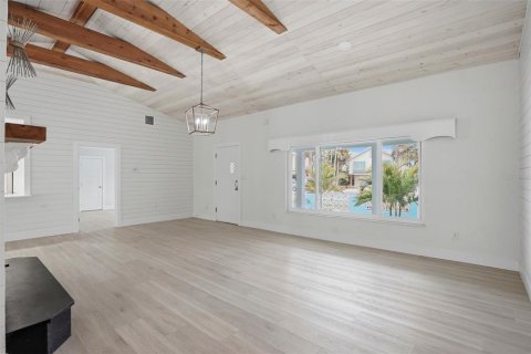 Villa ou maison à vendre à Saint Pete Beach, Floride: 4 chambres, 319.89 m2 № 2151731 - photo 12