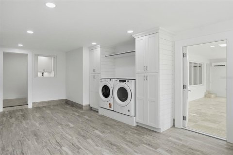 Villa ou maison à vendre à Saint Pete Beach, Floride: 4 chambres, 319.89 m2 № 2151731 - photo 24