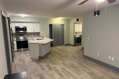Condo in West Palm Beach, Florida, 2 bedrooms  № 2265833 - photo 14