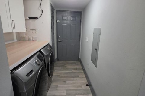 Condo in West Palm Beach, Florida, 2 bedrooms  № 2265833 - photo 30