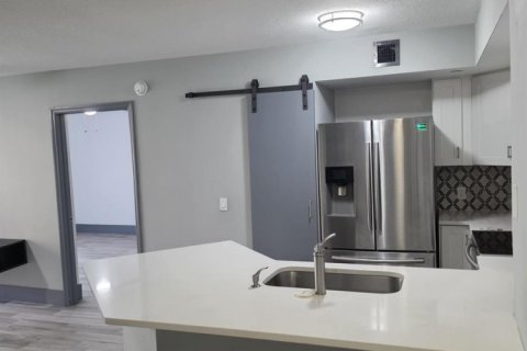 Condo in West Palm Beach, Florida, 2 bedrooms  № 2265833 - photo 7