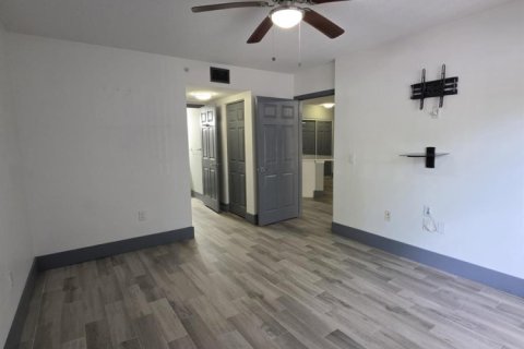Condo in West Palm Beach, Florida, 2 bedrooms  № 2265833 - photo 12