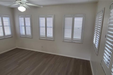 House in Seminole, Florida 2 bedrooms, 99.59 sq.m. № 2299265 - photo 5