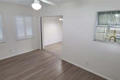 House in Seminole, Florida 2 bedrooms, 99.59 sq.m. № 2299265 - photo 6