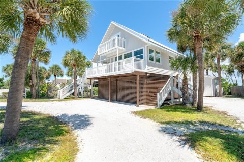 Casa en venta en Placida, Florida, 3 dormitorios, 222.22 m2 № 1918554 - foto 1