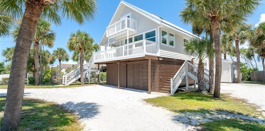 House in Placida, Florida 3 bedrooms, 222.22 sq.m. № 1918554