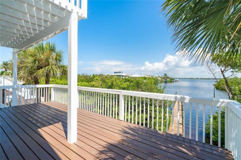 Casa en venta en Placida, Florida, 3 dormitorios, 222.22 m2 № 1918554 - foto 18