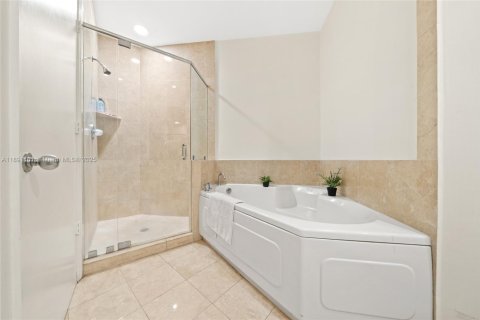 Copropriété à louer à Miami, Floride: 3 chambres, 172.33 m2 № 1953980 - photo 15