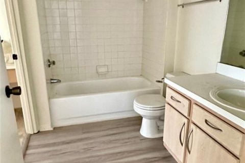 Condo in Orlando, Florida, 1 bedroom  № 2112895 - photo 11