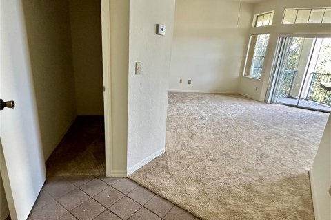 Condo in Orlando, Florida, 1 bedroom  № 2112895 - photo 3