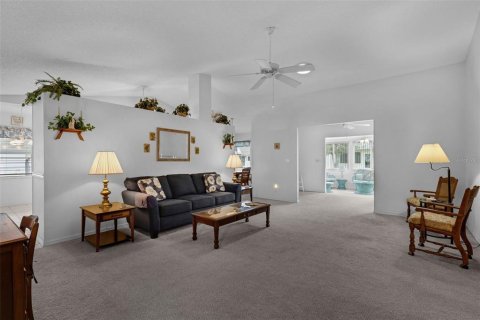 House in Leesburg, Florida 2 bedrooms, 151.62 sq.m. № 1841457 - photo 5