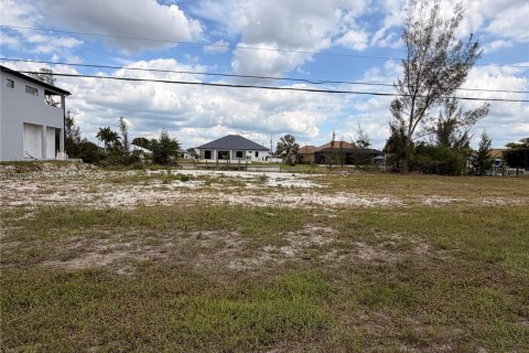 Terrain à vendre à Cape Coral, Floride № 2090987 - photo 4