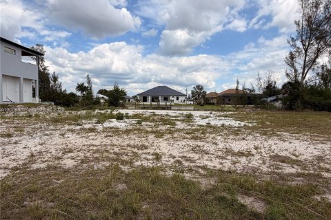 Terrain à vendre à Cape Coral, Floride № 2090987 - photo 5