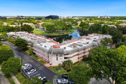 Condo in Coral Springs, Florida, 2 bedrooms № 2300725