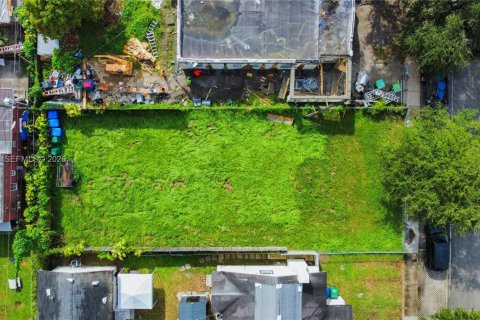 Купить земельный участок в Майами, Флорида № 2031140 - фото 9