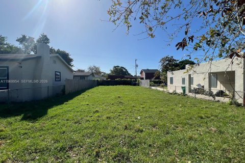 Купить земельный участок в Майами, Флорида № 2031140 - фото 4