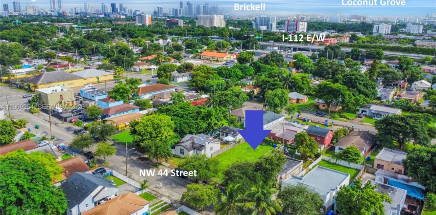 Земельный участок в Майами, Флорида № 2031140