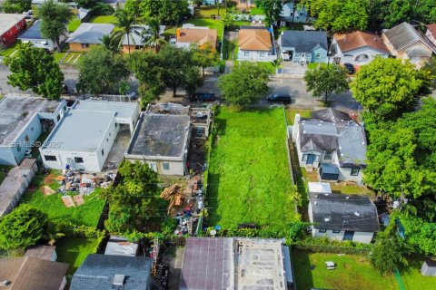 Купить земельный участок в Майами, Флорида № 2031140 - фото 10