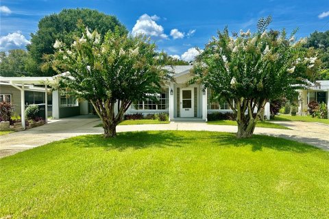 Casa en venta en Winter Haven, Florida, 2 dormitorios, 171.87 m2 № 1530422 - foto 1