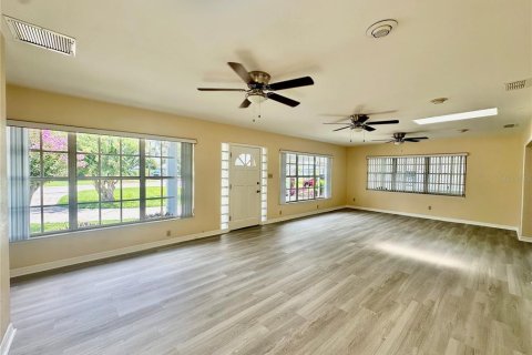 Casa en venta en Winter Haven, Florida, 2 dormitorios, 171.87 m2 № 1530422 - foto 6