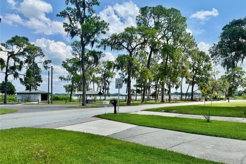 Casa en venta en Winter Haven, Florida, 2 dormitorios, 171.87 m2 № 1530422 - foto 3