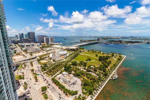 Снять в аренду кондоминиум в Майами, Флорида 2 спальни, 122.91м2, № 1957247 - фото 11