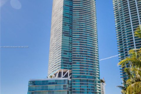 Снять в аренду кондоминиум в Майами, Флорида 2 спальни, 122.91м2, № 1957247 - фото 25