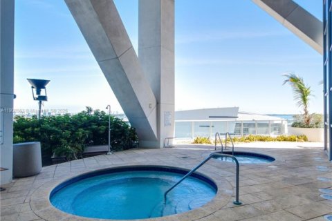 Снять в аренду кондоминиум в Майами, Флорида 2 спальни, 122.91м2, № 1957247 - фото 22