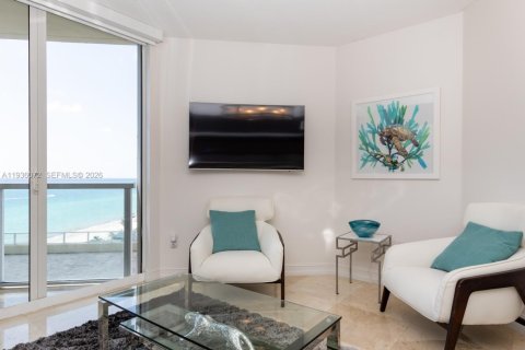 Condo in Sunny Isles Beach, Florida, 2 bedrooms  № 2089278 - photo 5